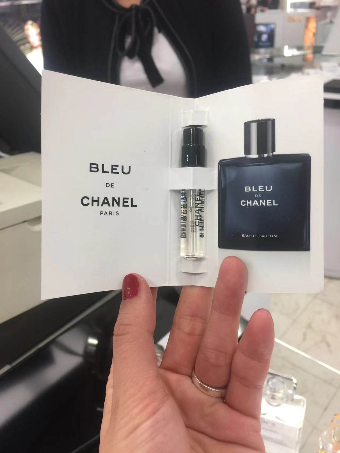 Chanel香奈儿蔚蓝男士香水2ML