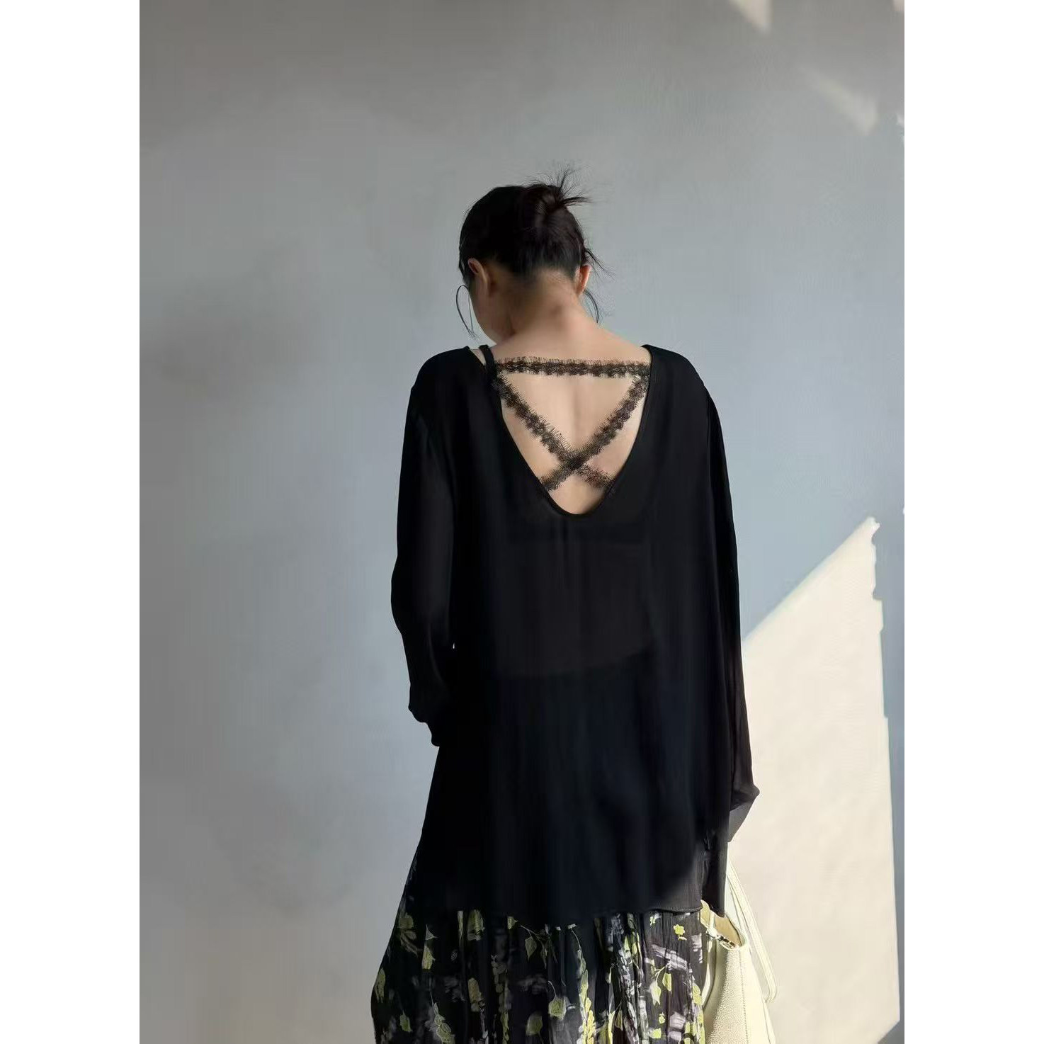 设计感后背蕾丝绑带简约薄款长袖防嗮T恤女夏季宽松显瘦慵懒上衣