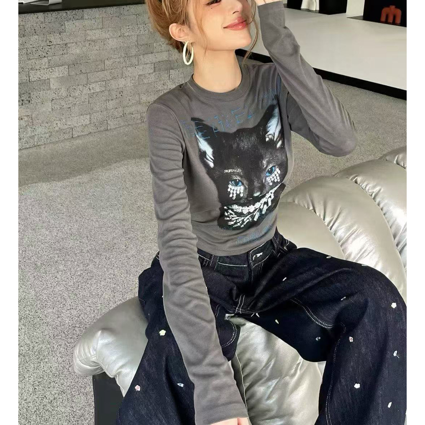 韩系秋冬新款水钻猫咪印花长袖T恤女2025小众修身显瘦圆领打底衫