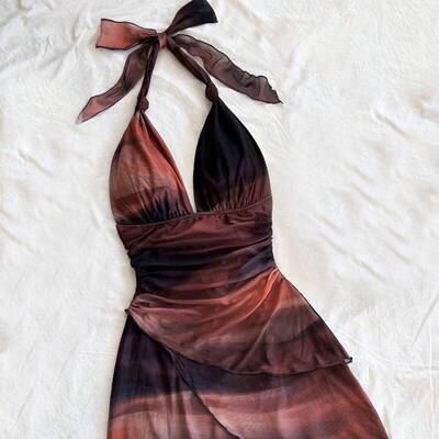 Chic Ombre Gradient Halter Neck Fitted Dress - Tie-Front