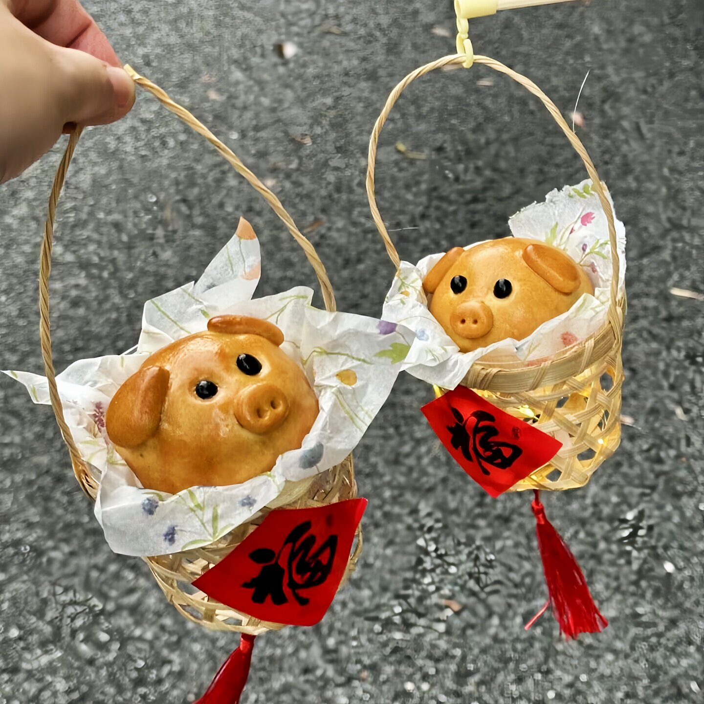 中秋特色猪笼月饼礼盒包装盒猪笼入水手提篮猪仔月饼镂空编织竹篮