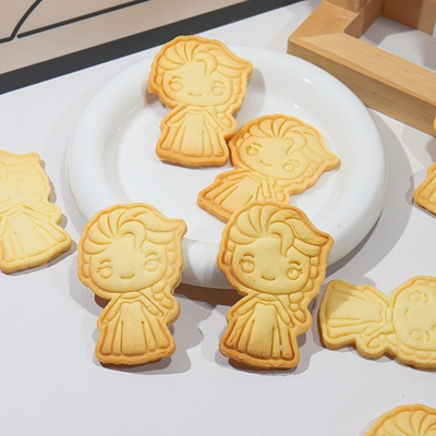 艾莎爱莎公主饼干糖霜黄油曲奇送礼物甜品零食生日儿童圣诞节礼盒