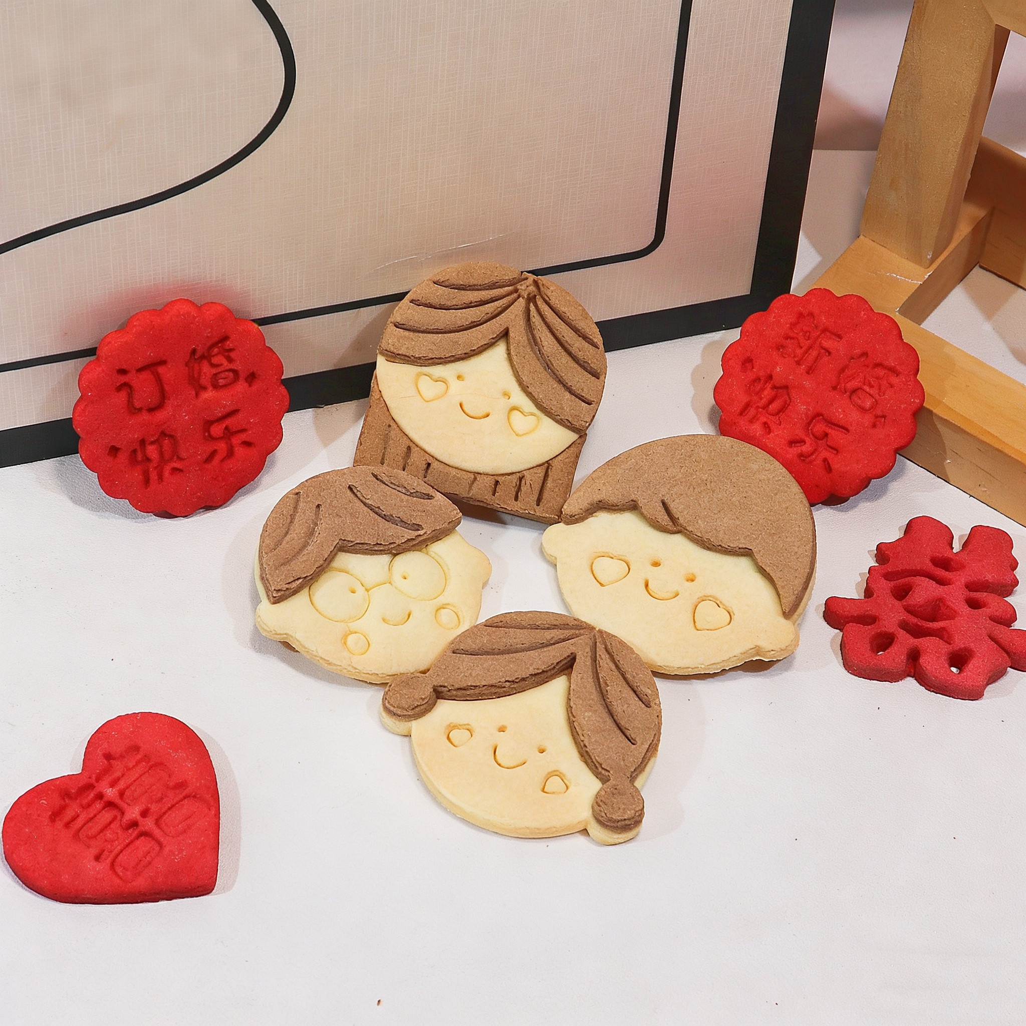 娃娃脸表白情侣饼干结婚订婚婚礼婚庆伴郎伴娘创意纪念双喜饼喜字