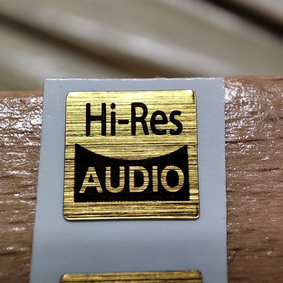 高品质Hi-Res小金标sony信仰贴纸黑砖金砖适用索尼全系随身听 7*7