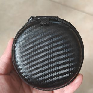 播放器收纳包 耳机收纳盒 8*8*3厘米 抗压性能好 质量不错