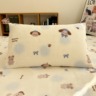牛奶绒足迹小狗枕套一对装冬季加厚珊瑚绒48x74单双人枕芯内胆套