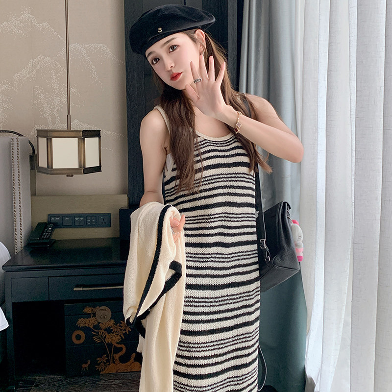 法式米色外套条纹针织连衣裙时尚女2025春季新款设计感,女装连衣裙,浙宝199
