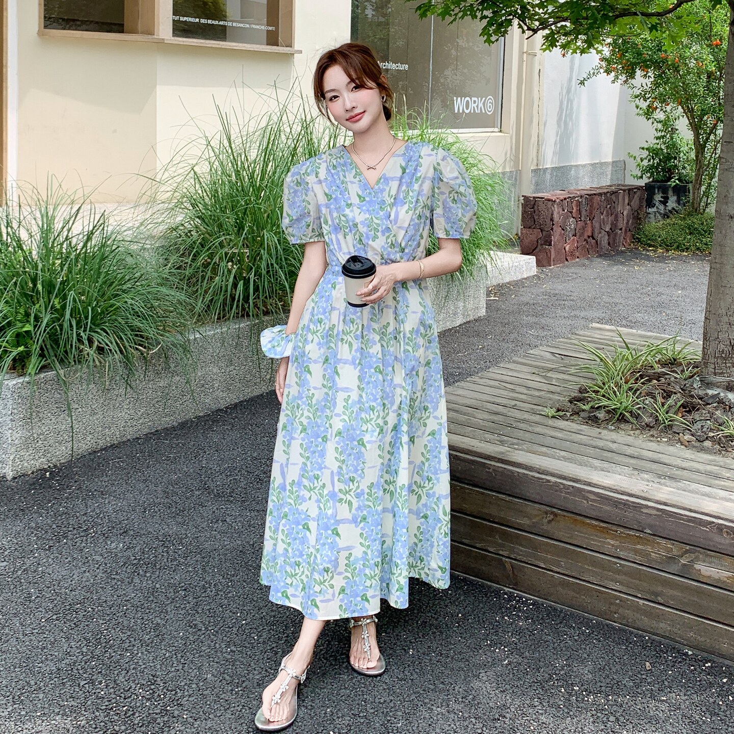 绿野仙踪泡泡袖法式碎花茶歇长裙新款温柔别致v领气质连衣裙女夏,女装连衣裙,浙宝199