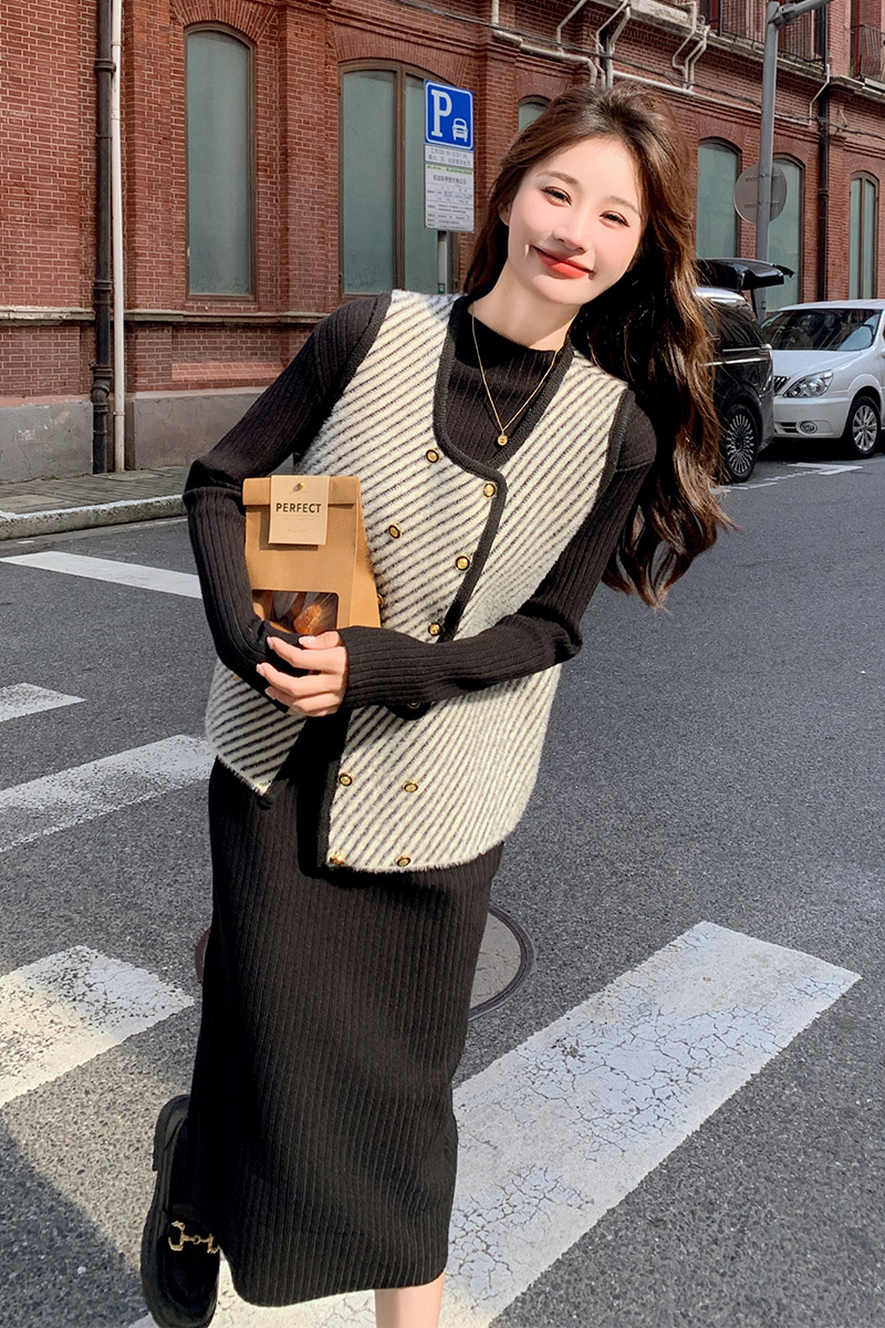 孕妇装黑色针织连衣裙2025春秋新款时尚洋气小香风马甲裙子,女装连衣裙,浙宝199