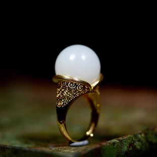 新疆和田白玉戒指18K金镶嵌15.5mm圆珠老料无结构女款指环