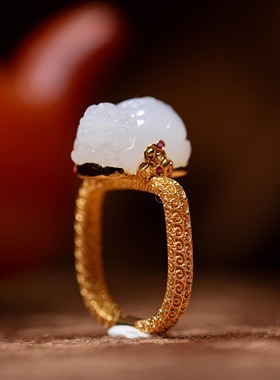 苏工纯手工18k金镶嵌新疆和田玉羊脂白玉貔貅戒指女款指环