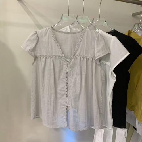 韩系V领单排扣蕾丝花边短袖衬衫