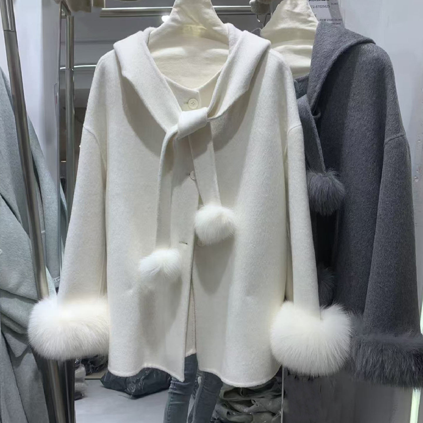 球球连帽狐狸毛羊毛双面呢大衣女2025秋冬新款宽松减龄中长呢外套