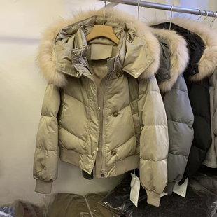 真毛领连帽短款羽绒服女2025冬季新款纯色百搭小个高腰白鸭绒外套