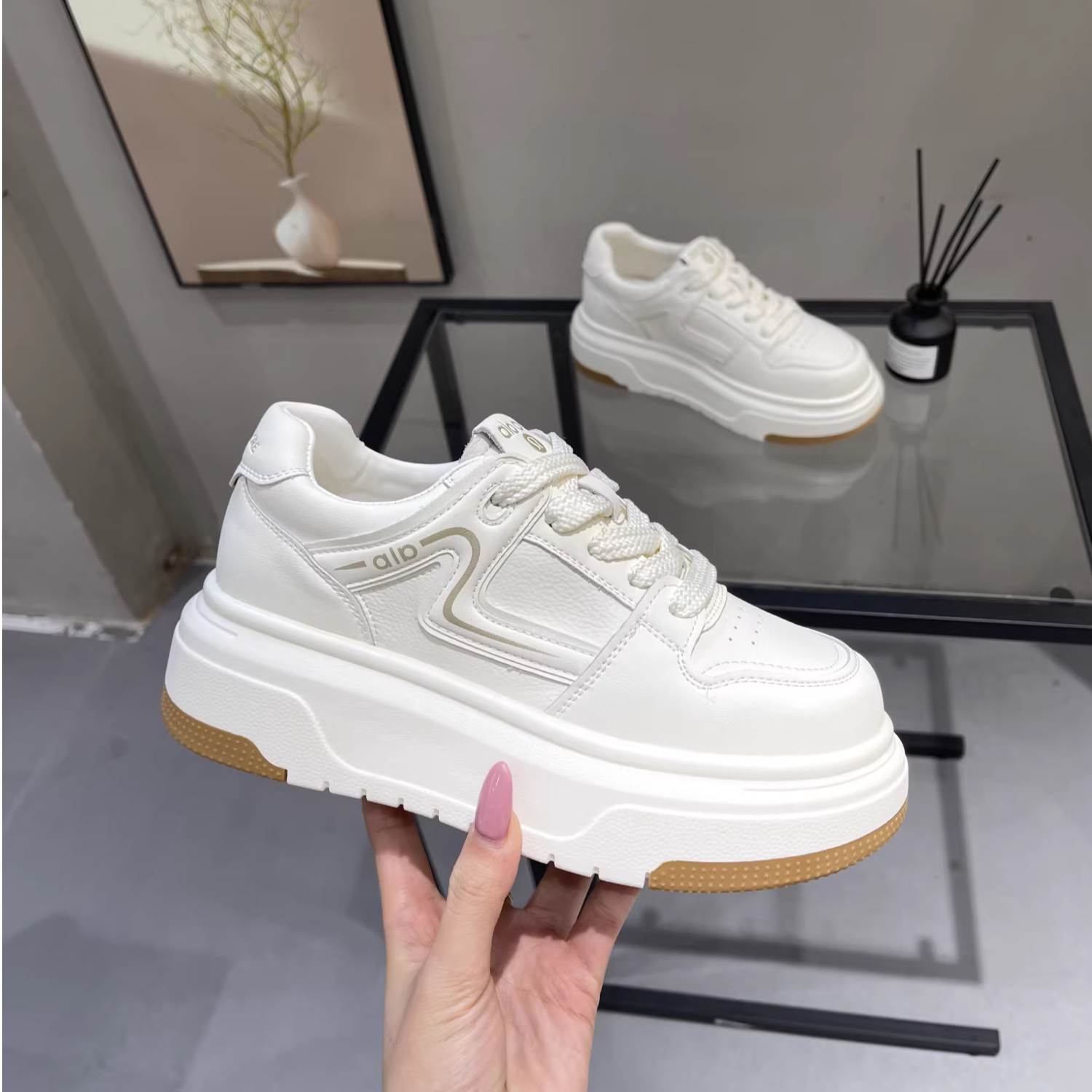 松糕厚底真皮小白鞋女2026春季爆款百搭小个子增高轻便运动休闲鞋