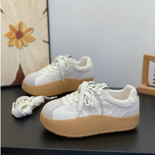 爆款双鞋带厚底摇摇鞋女2026春新款真皮板鞋减龄娃娃头时尚休闲鞋