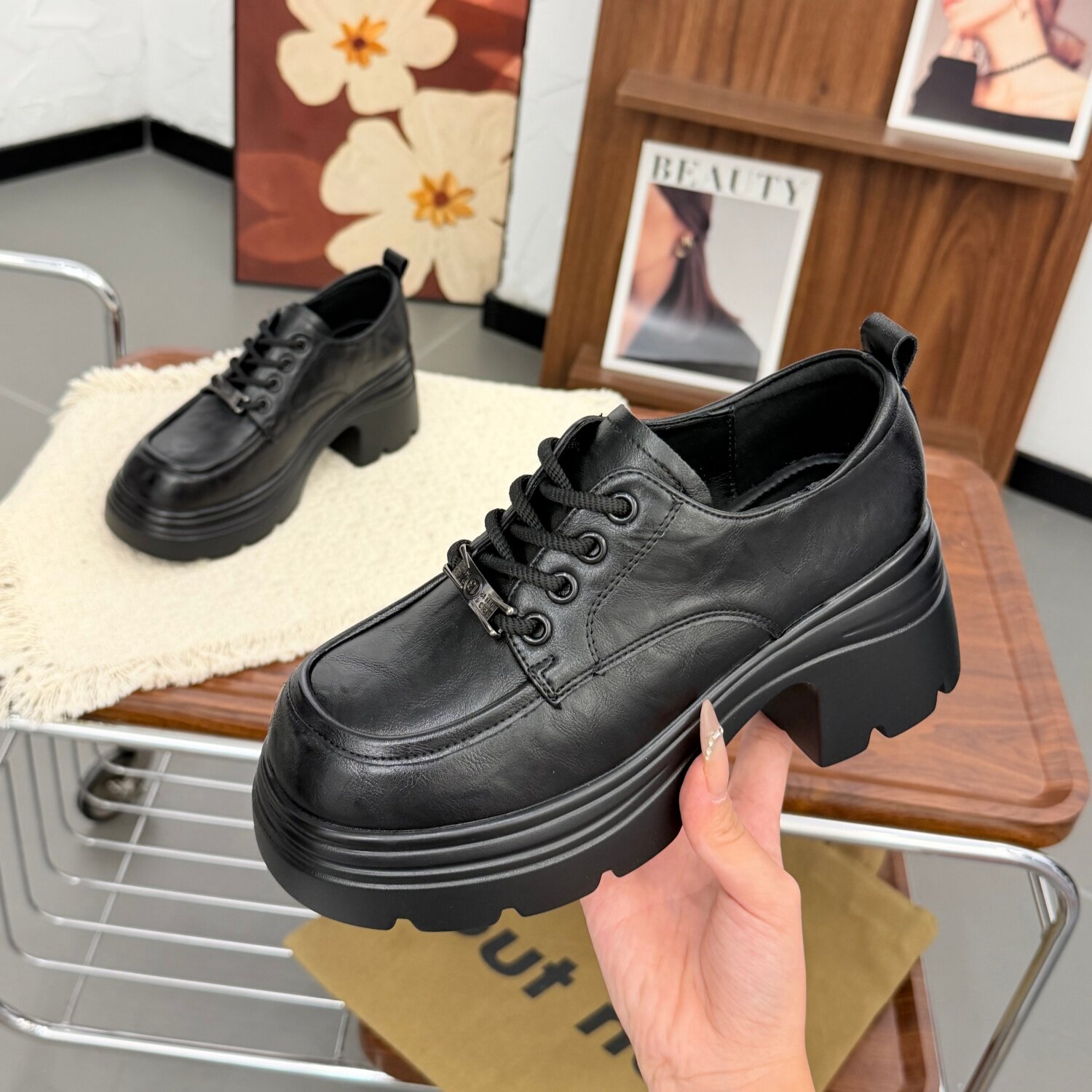 显高显瘦轻便舒适百搭休闲乐福鞋