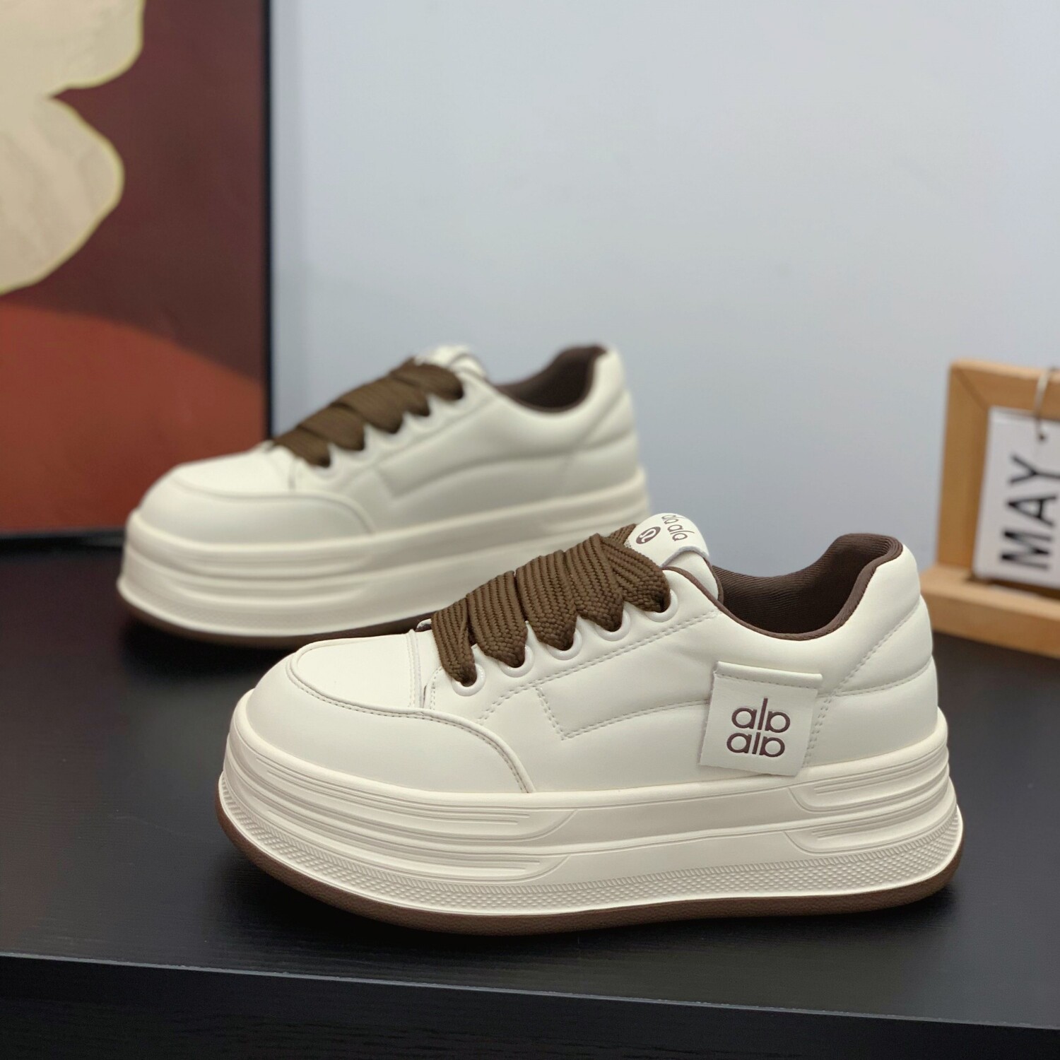显脚小厚底复古显腿长运动小白鞋
