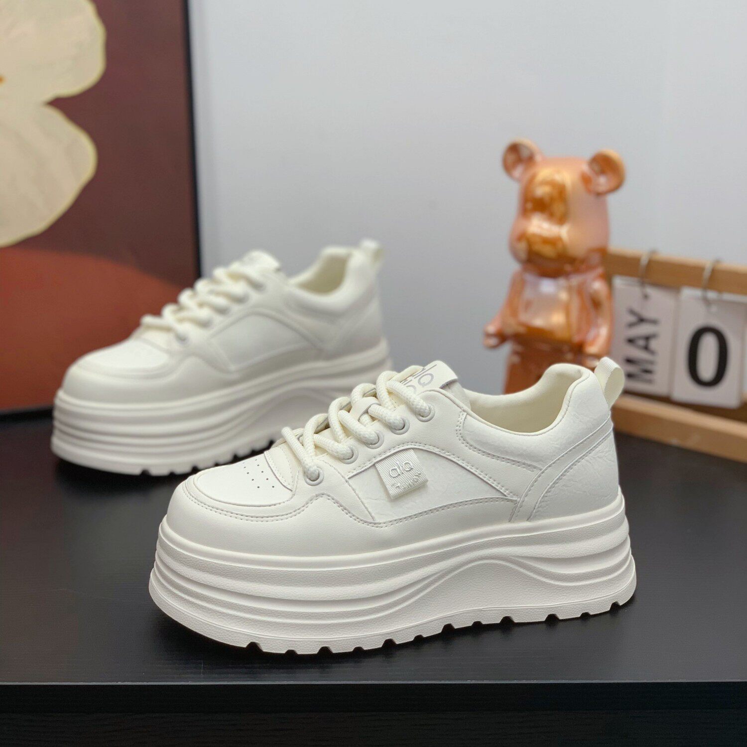 增高轻便爆款真皮小白鞋小个子女2026春季新款学院风厚底松糕板鞋