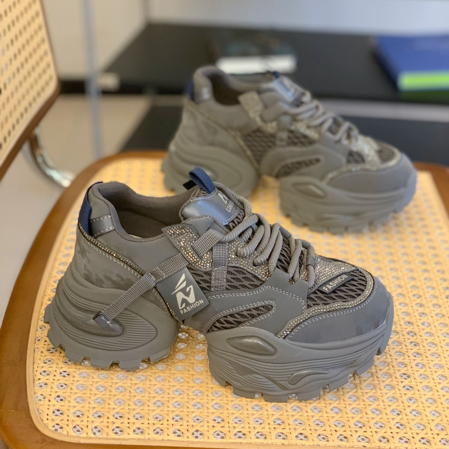 增高显腿长轻便炸街时尚感老爹鞋