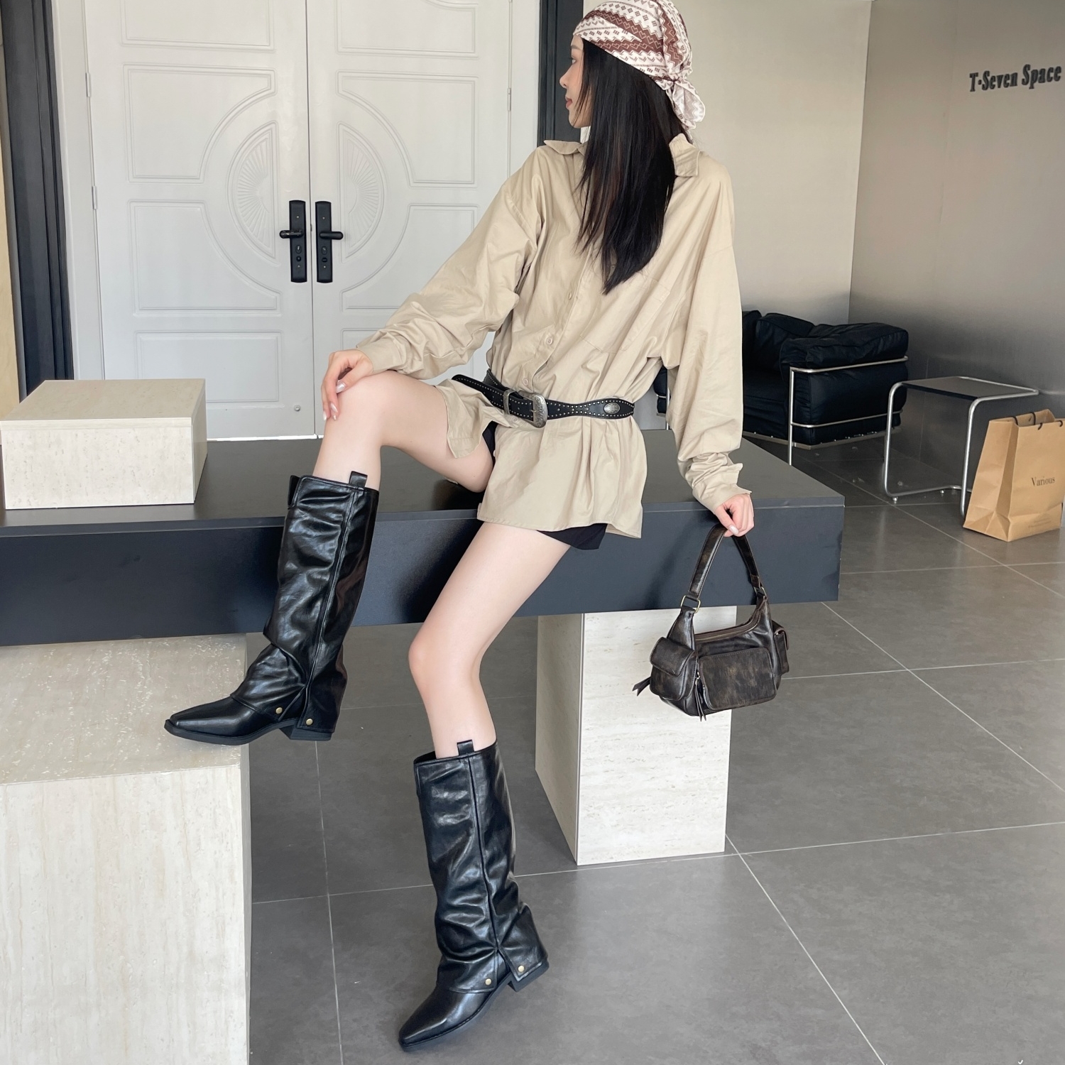 小个子复古尖头炸街不过膝长筒靴