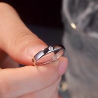 A pair of simulated fake diamond rings for a couple's wedding, adjustable rings with a movable mouth, and props for wedding photo ceremonies thumbnail 2