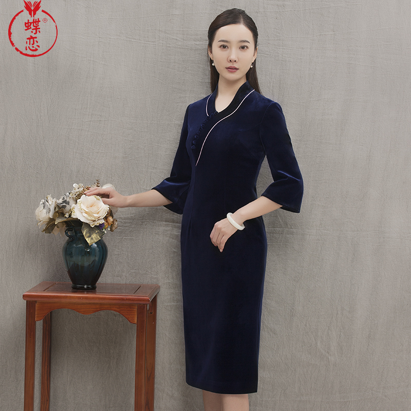 蝶恋改良修身丝绒旗袍