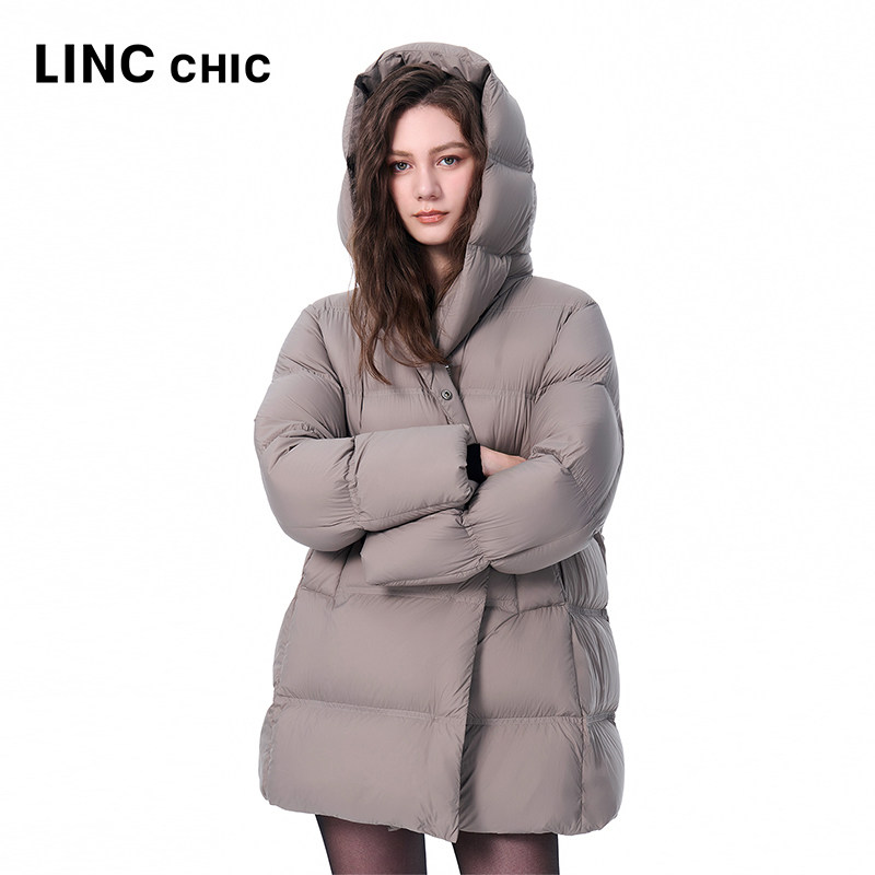 LINCCHIC金羽杰2025年冬季新款围裹感无胆超轻中长款羽绒服女3238