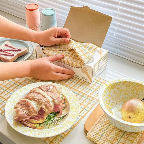 大尺寸干湿两用无纺布一次性餐垫