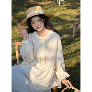 七与珍珠“花田野餐会”日系小清新宽松文艺木耳边刺绣上衣半裙