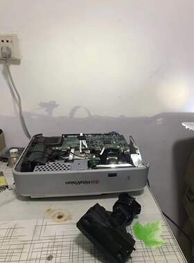 鸿合HiteVision激光投影机维修HT-H8 H7W H71 H6 H9清洗模糊镜头