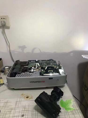 鸿合HiteVision激光投影机维修HT-H8 H7W H71 H6 H9清洗模糊镜头