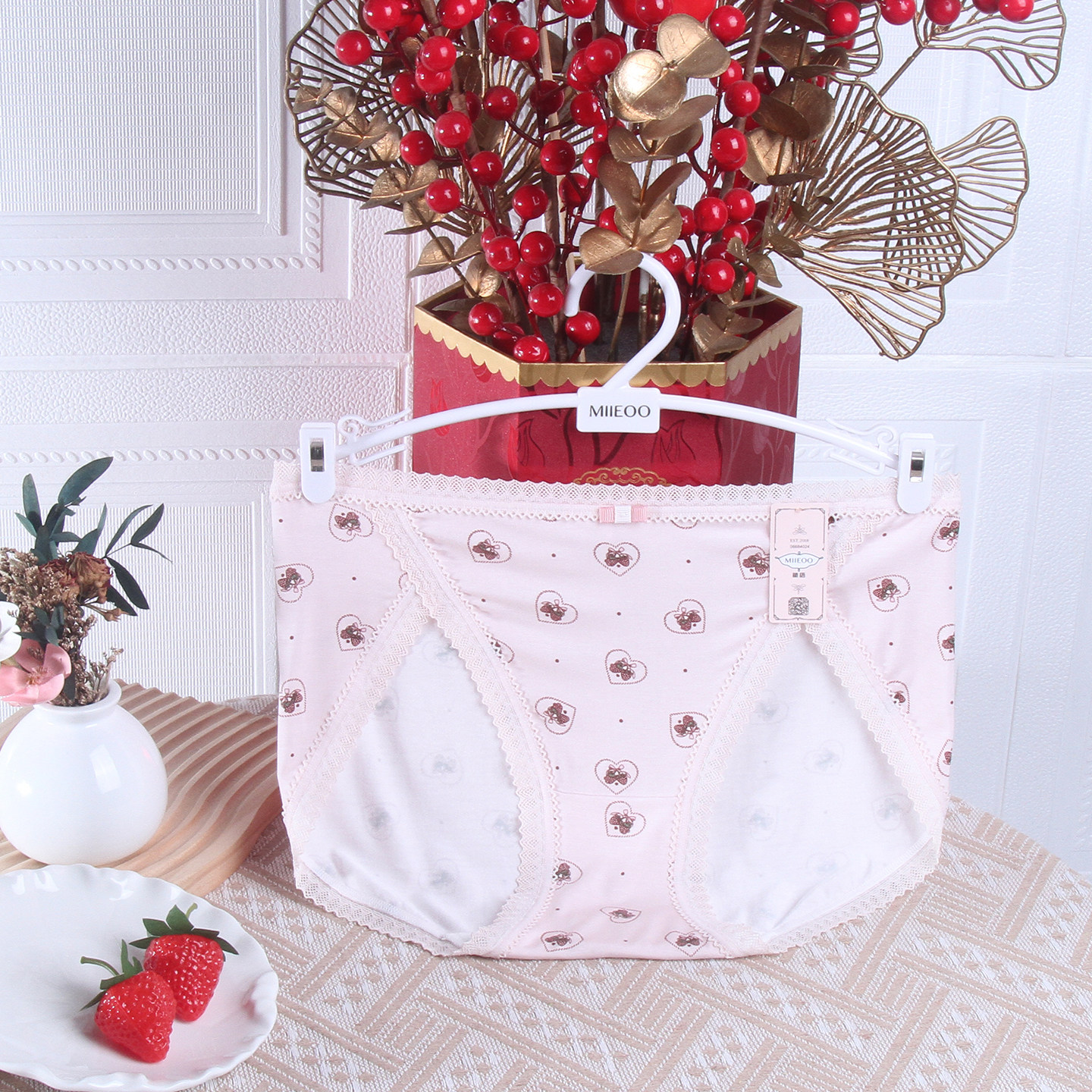 秘语女士内裤草莓甜心三角高开叉内裤透气加长加宽裆女生中腰内裤,女士内衣/男士内衣/家居服,女三角裤,淘宝优惠券,粉丝福利购,淘宝优惠卷