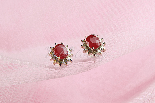 日本制 tsutsumi大颗粒天然红宝石/钻石10K白/艳丽耳钉 超特价