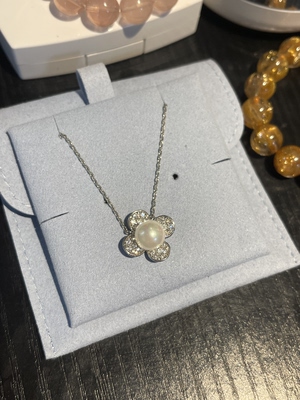 S925项链女款轻奢小众设计感锁骨链送女友施家珍珠花朵吊坠项链
