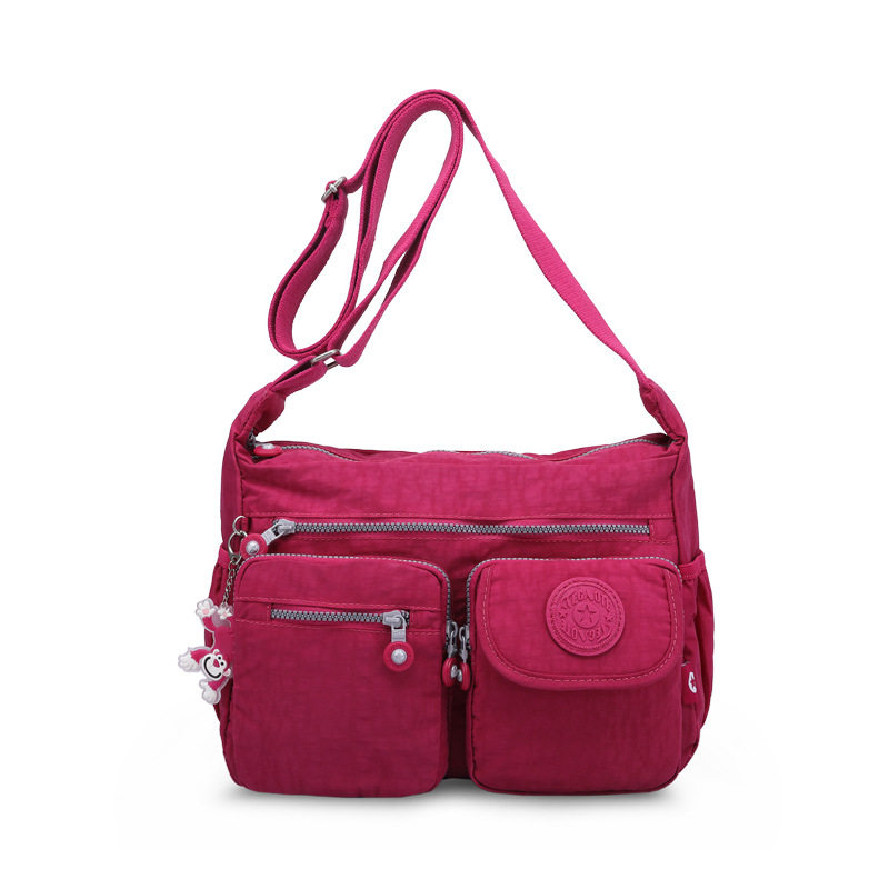 特高特新款防泼水包包 斜挎女包中挎包 韩版潮流女式斜挎包