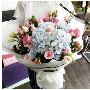 武汉江夏区江夏大学城庙山光谷科技中心鲜花店蛋糕店配送玫瑰花束