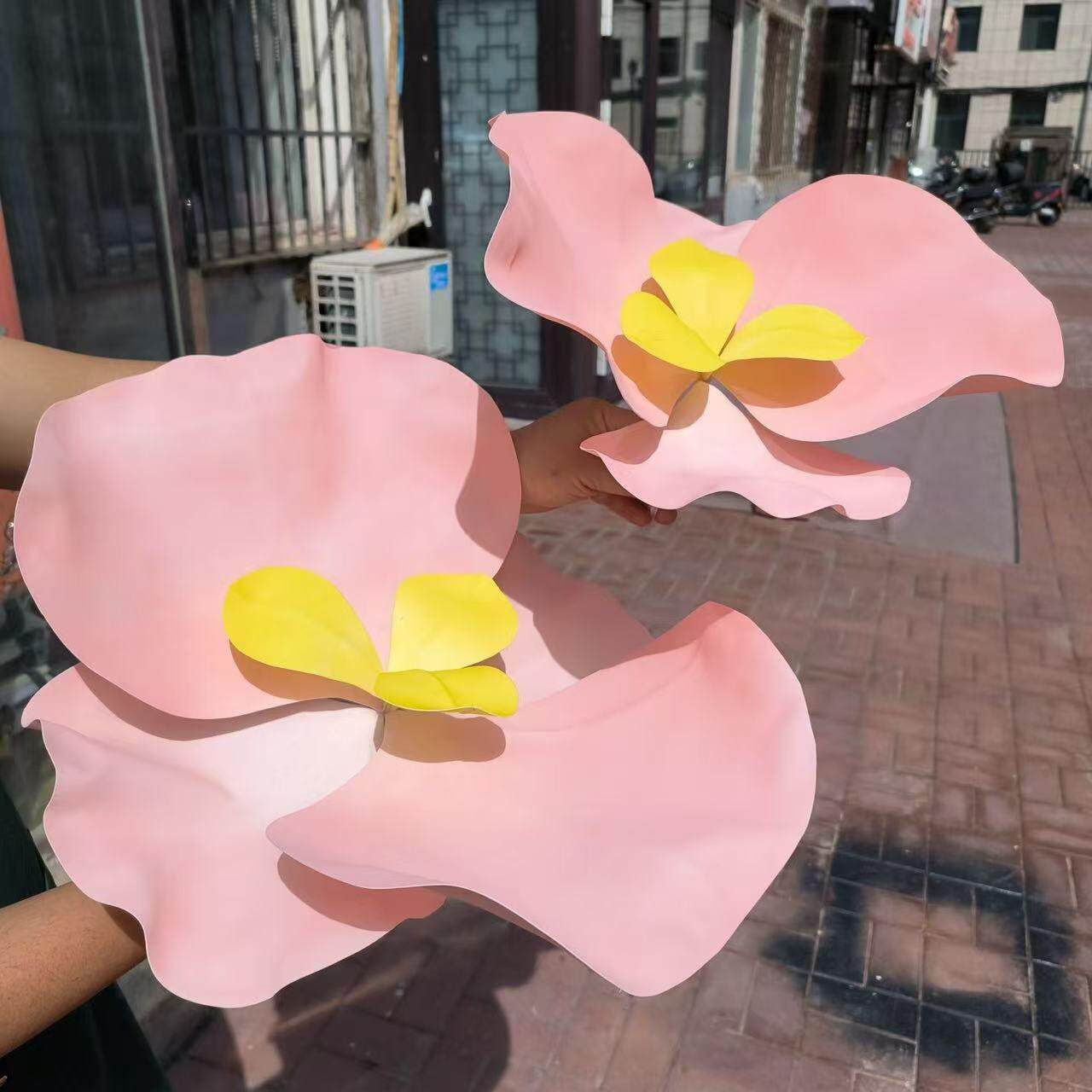 手揉纸巨型成品花头婚庆背景布置