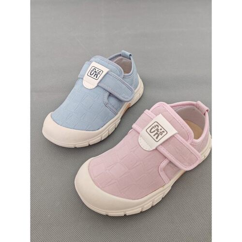 推荐足圣童鞋秋季2-5岁儿