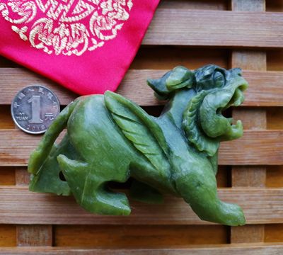 玉石貔貅摆件风水招财聚财客厅办公室摆件创意礼品天然岫玉貔貅