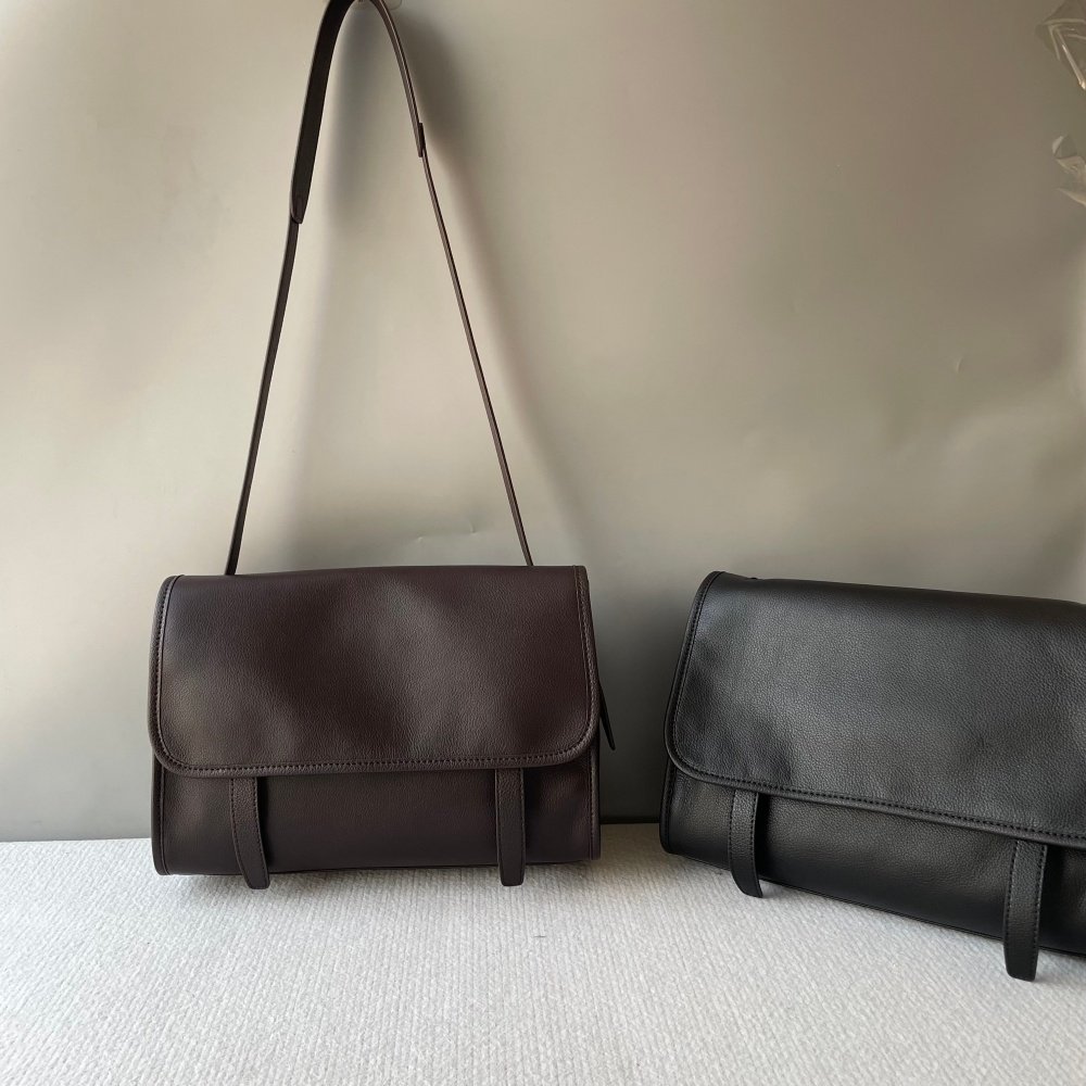 2025冬季新款头层小牛皮单肩斜挎女包通勤邮差休闲百搭单肩包女包