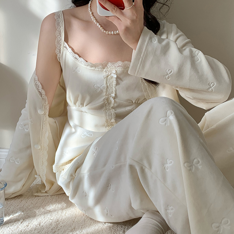 海岛绒性感睡衣女秋冬季保暖加厚双面绒蕾丝吊带长裤家居服三件套