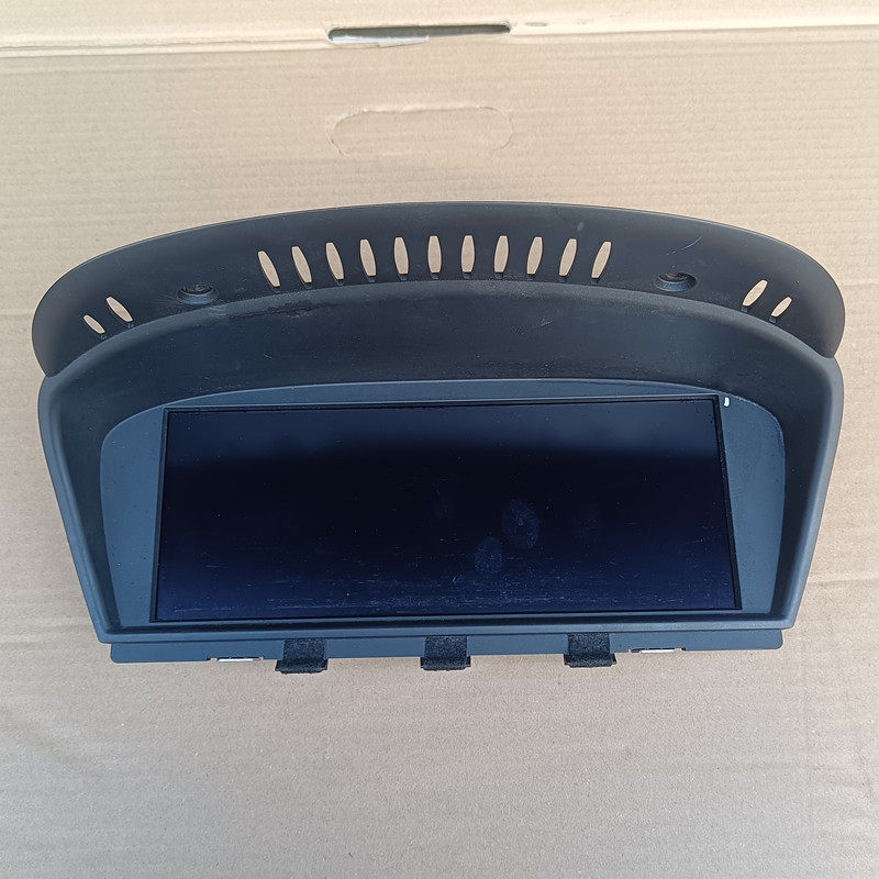 使用宝马3系E90 316 3车用显示器/显示屏