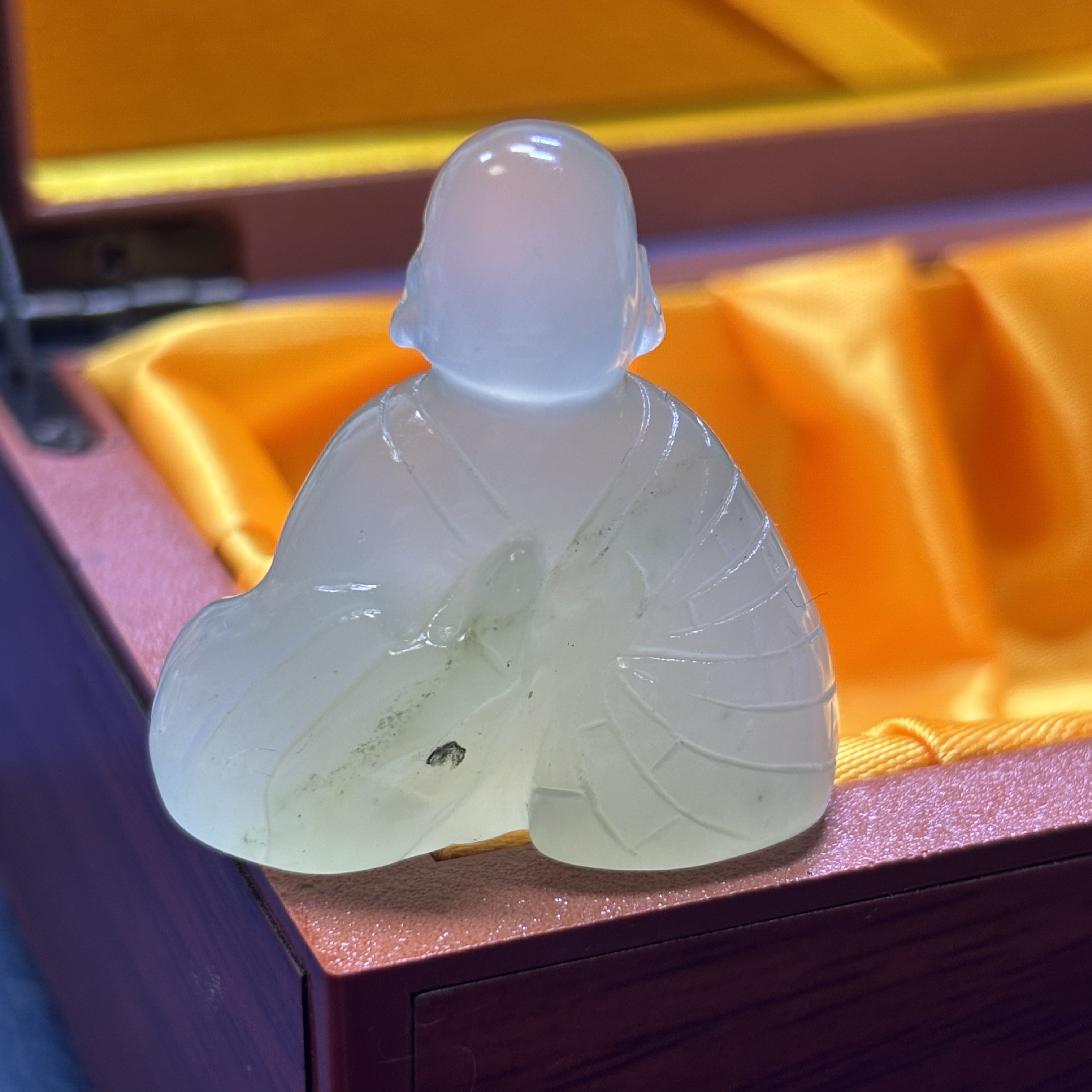 天然岫玉冰底飘彩无相佛小摆件坐佛悟道佛正品包邮保真