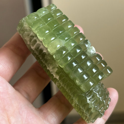 天然岫玉绿冰飘奶油玉米手把件保你发财手工精雕刻正品包邮保真