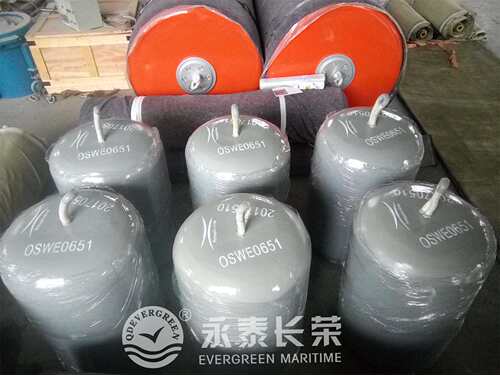永泰船舶码头防撞橡胶半潜护舷 聚氨酯漂浮护舷碰垫 EVA实心护舷