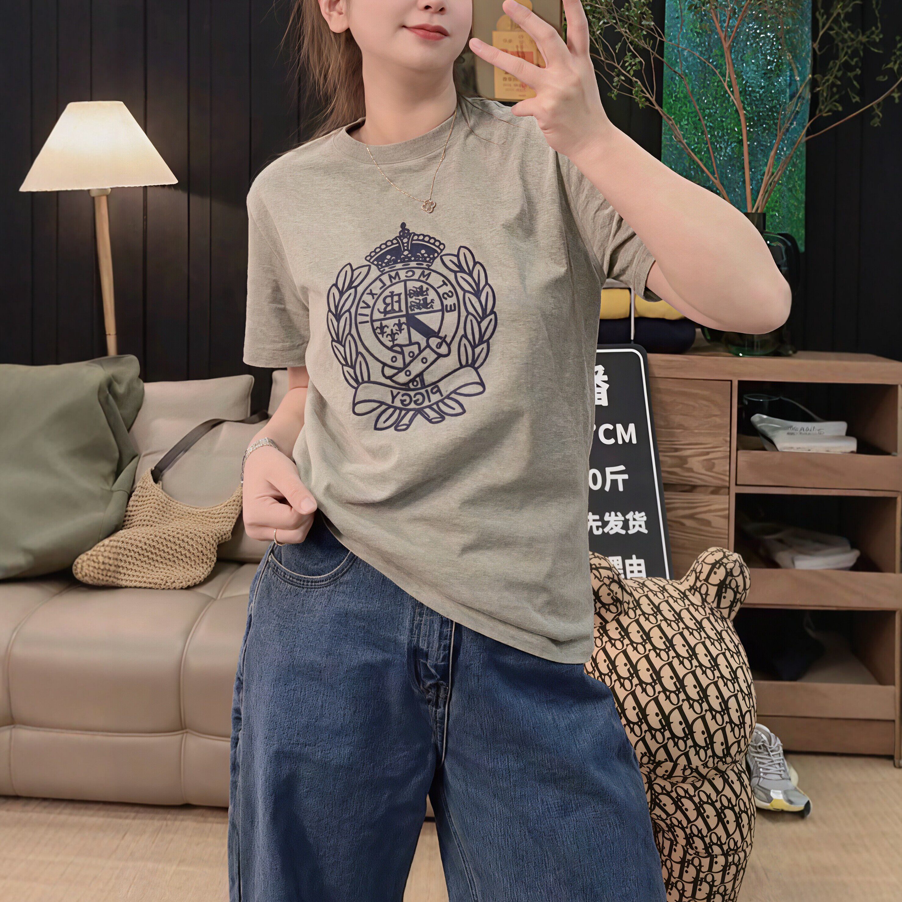 韩式重工徽章刺绣短袖T恤女2026夏新款时尚百搭减龄显瘦套头上衣