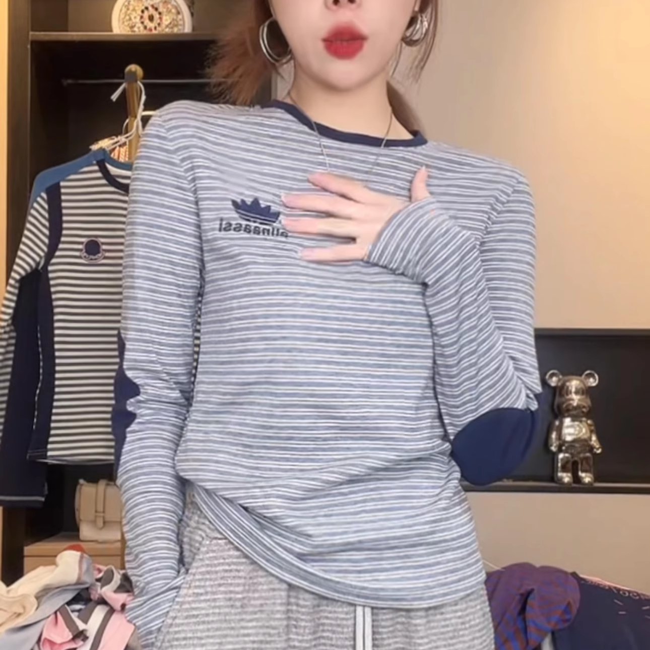潮牌撞色贴布绣条纹长袖T恤女新款时尚休闲百搭显瘦圆领打底衫ins