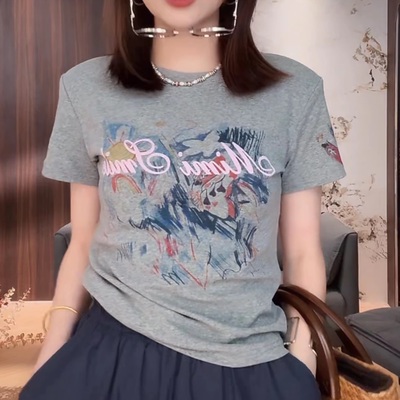 【送运费险】字母彩绘短袖T恤女