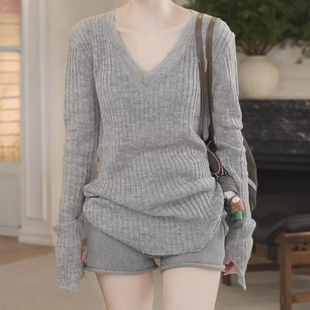 显瘦坑条上衣 极简修身 小众设计感V领刺绣猫咪毛衣女2025秋季 新款